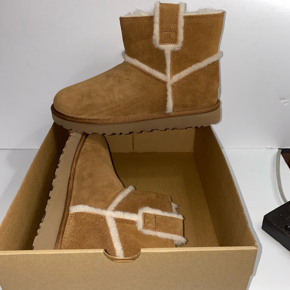 UGG Classic Mini Spill Sean Booties Size #8 - Picture 13 of 15